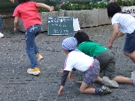 だるまさんがころんだの様子3